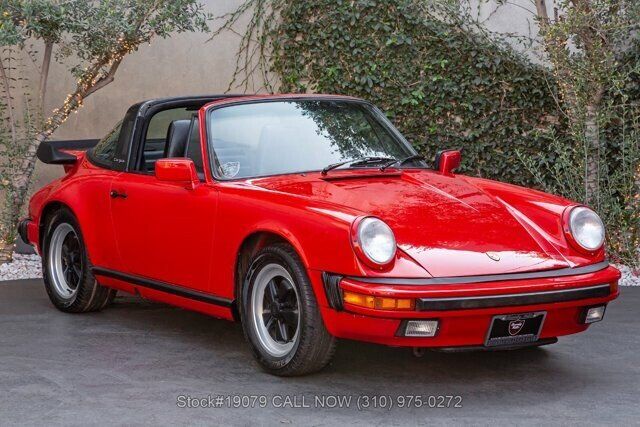 1988 PORSCHE 911