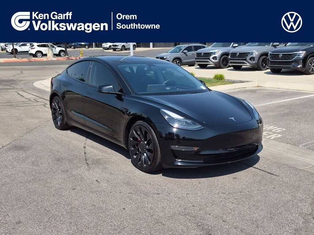 2023 TESLA Model 3