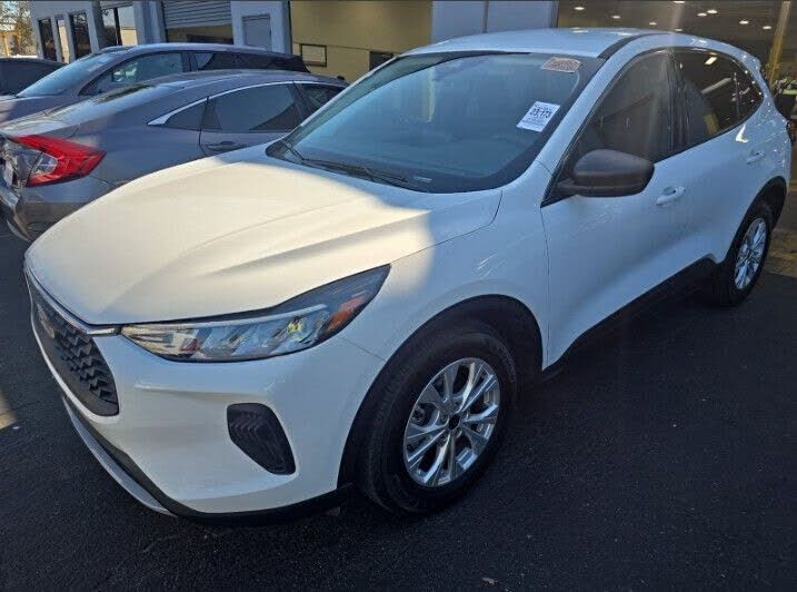 2023 FORD Escape