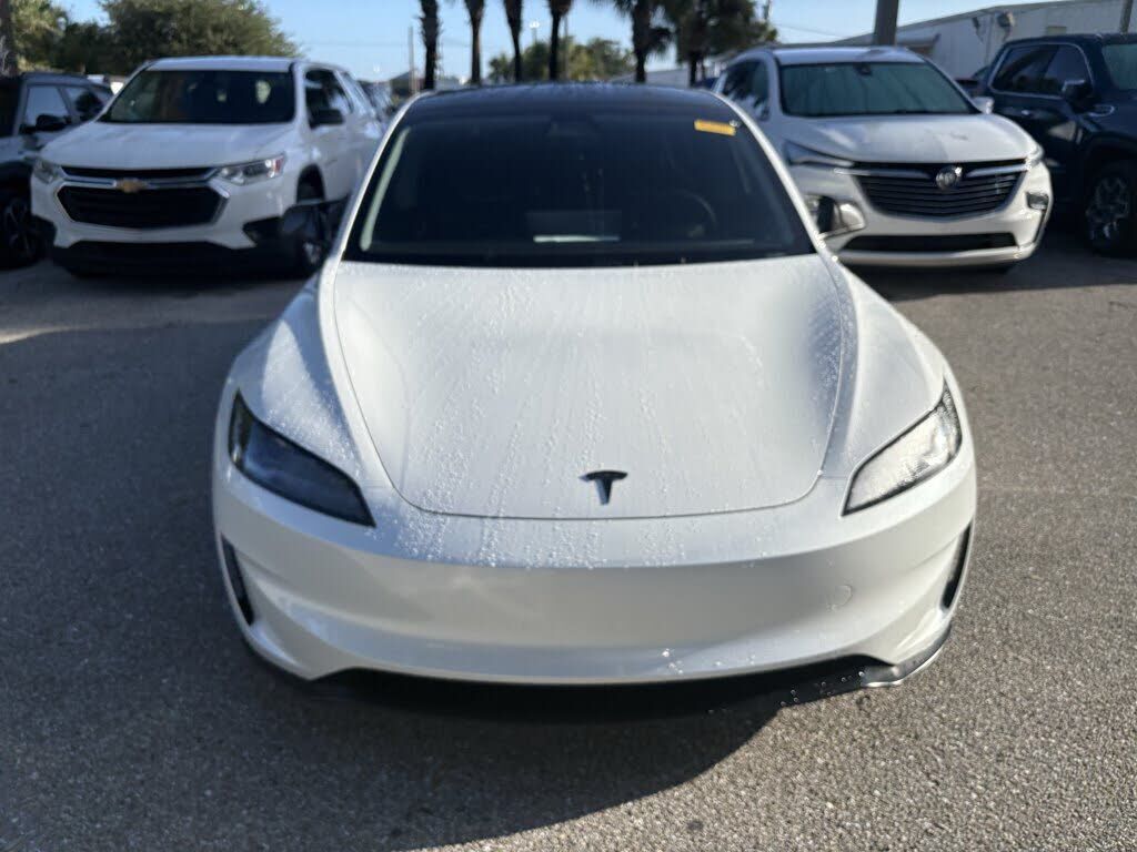 2025 TESLA Model 3