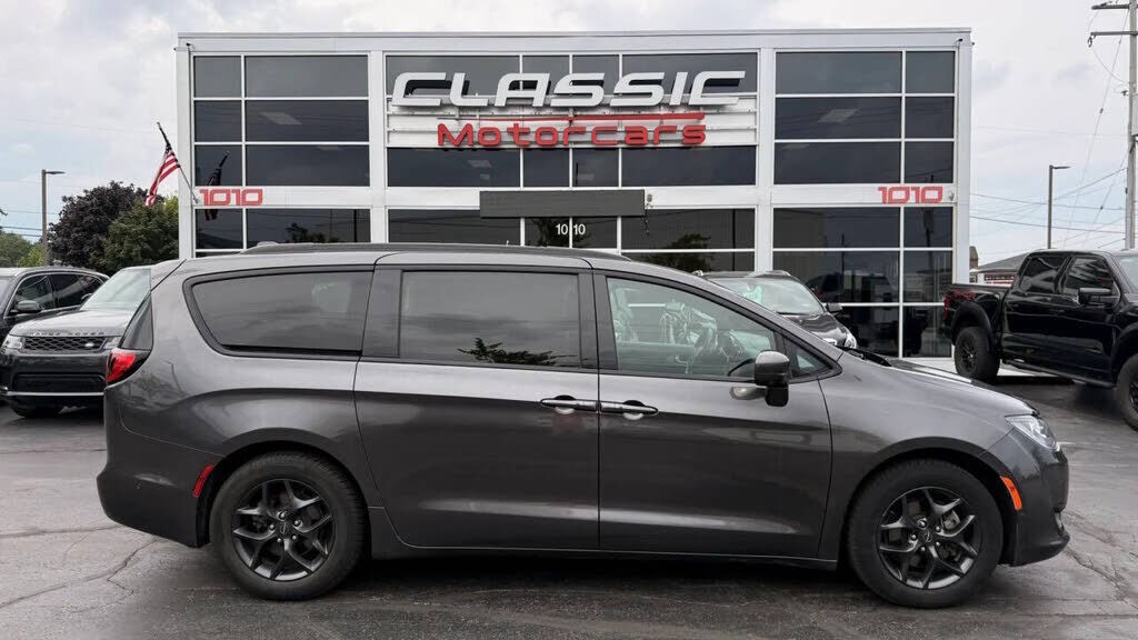 2019 CHRYSLER Pacifica