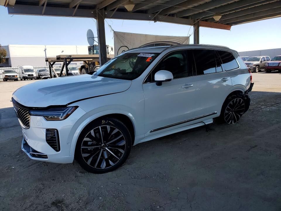 2026 VOLVO XC90