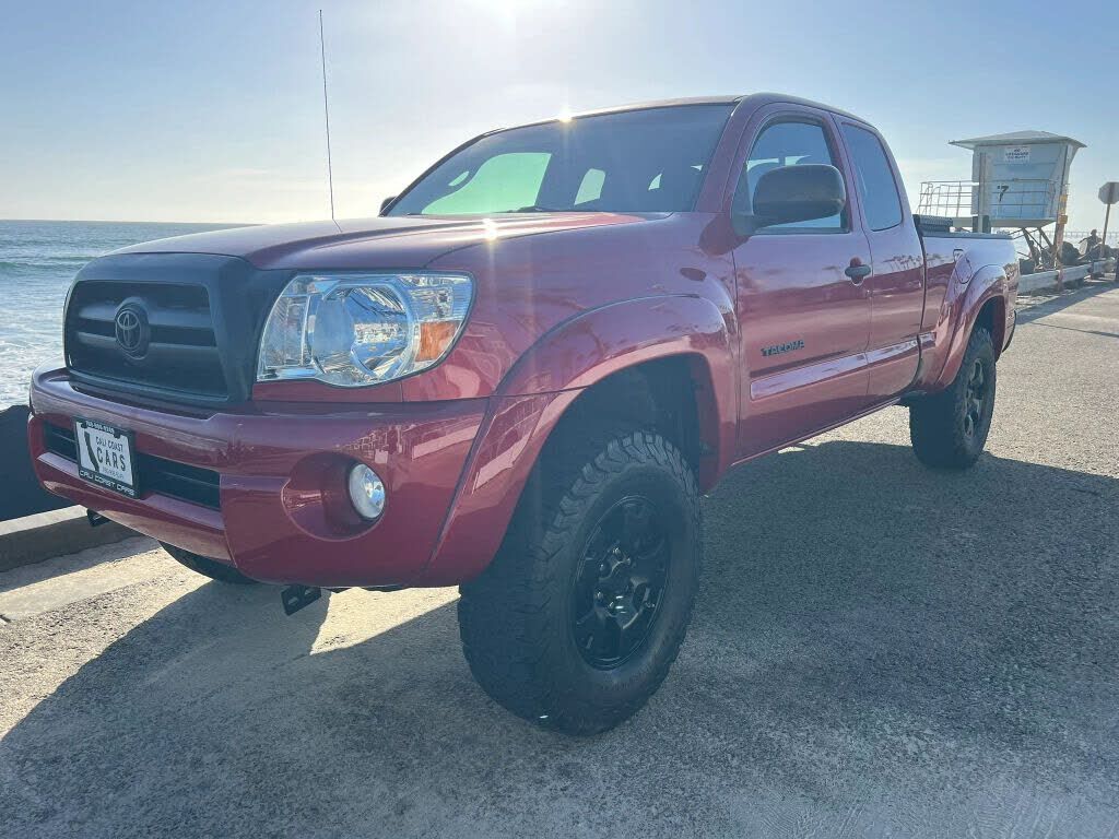 2011 TOYOTA Tacoma