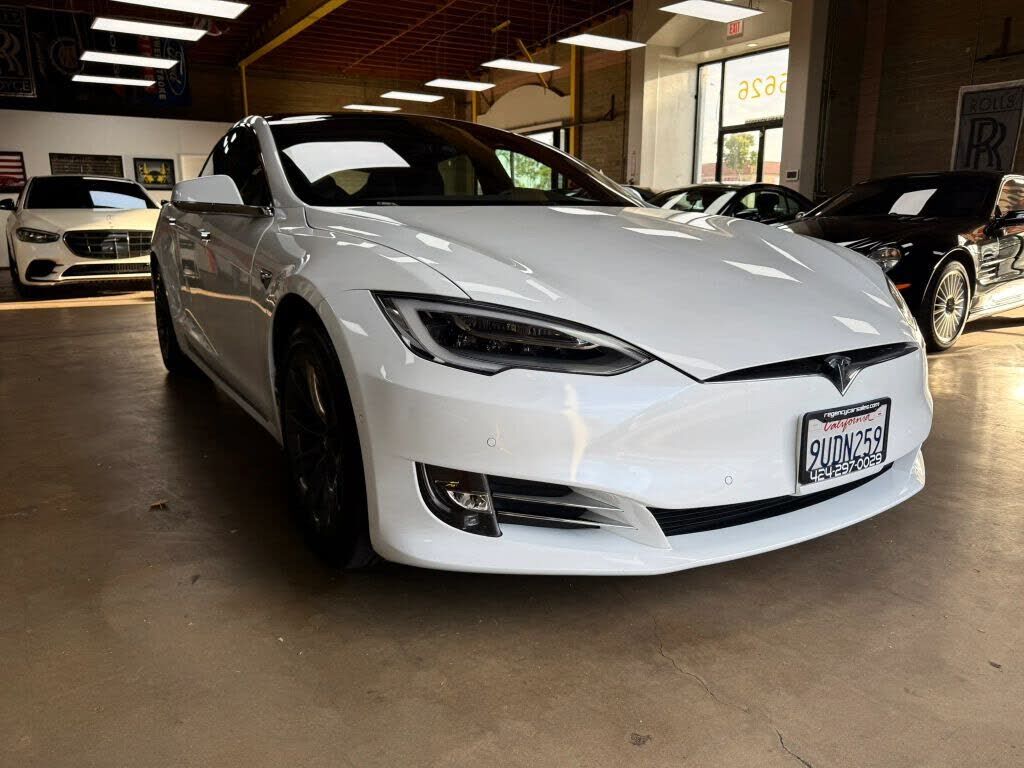 2020 TESLA Model S