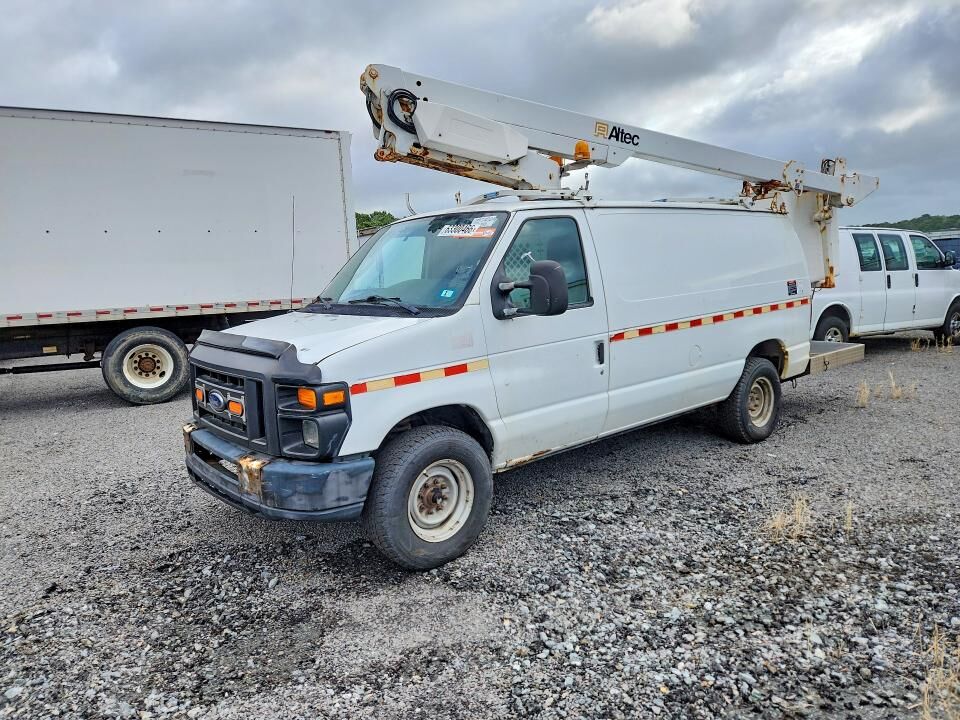 2011 FORD E-350