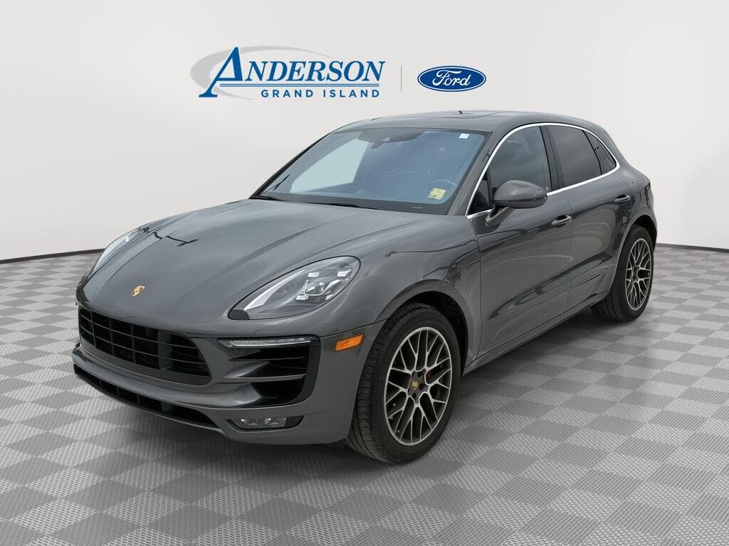 2018 PORSCHE Macan