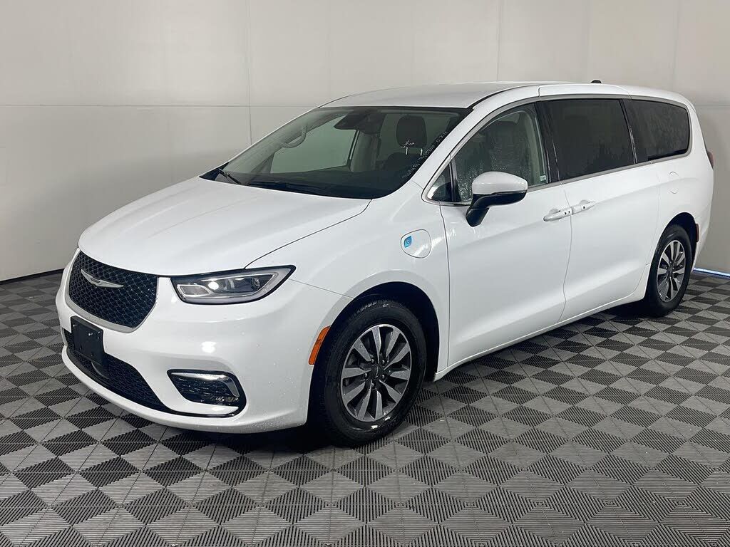 2023 CHRYSLER Pacifica