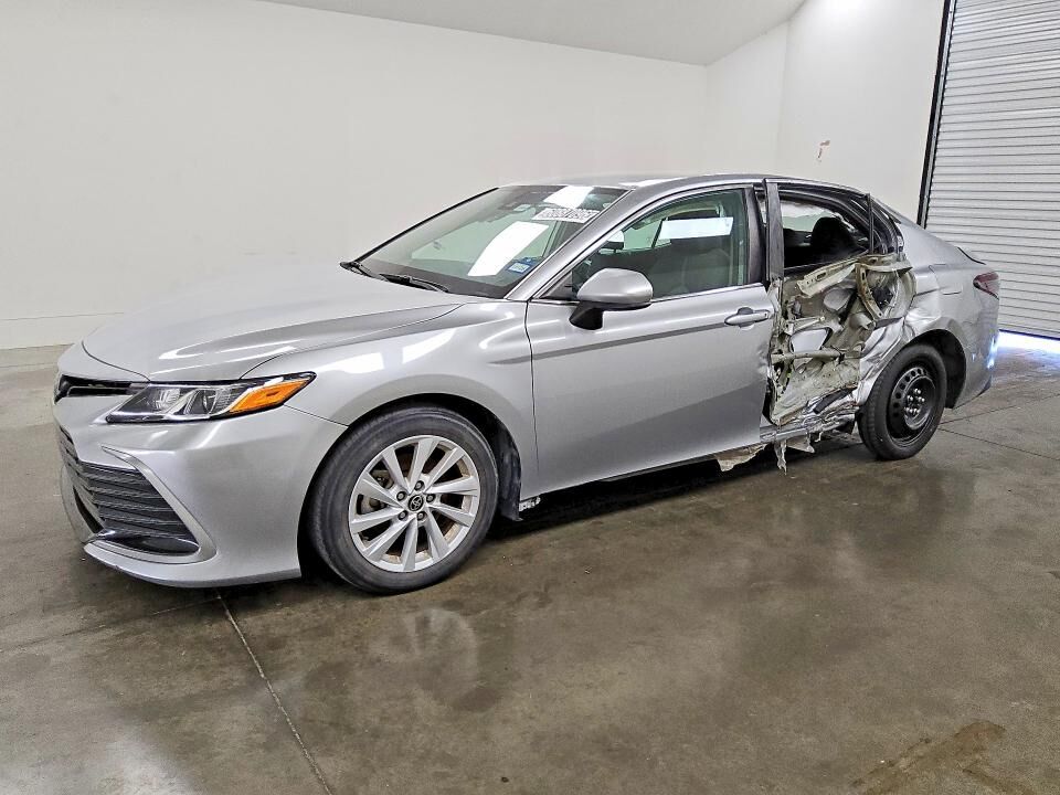 2022 TOYOTA Camry