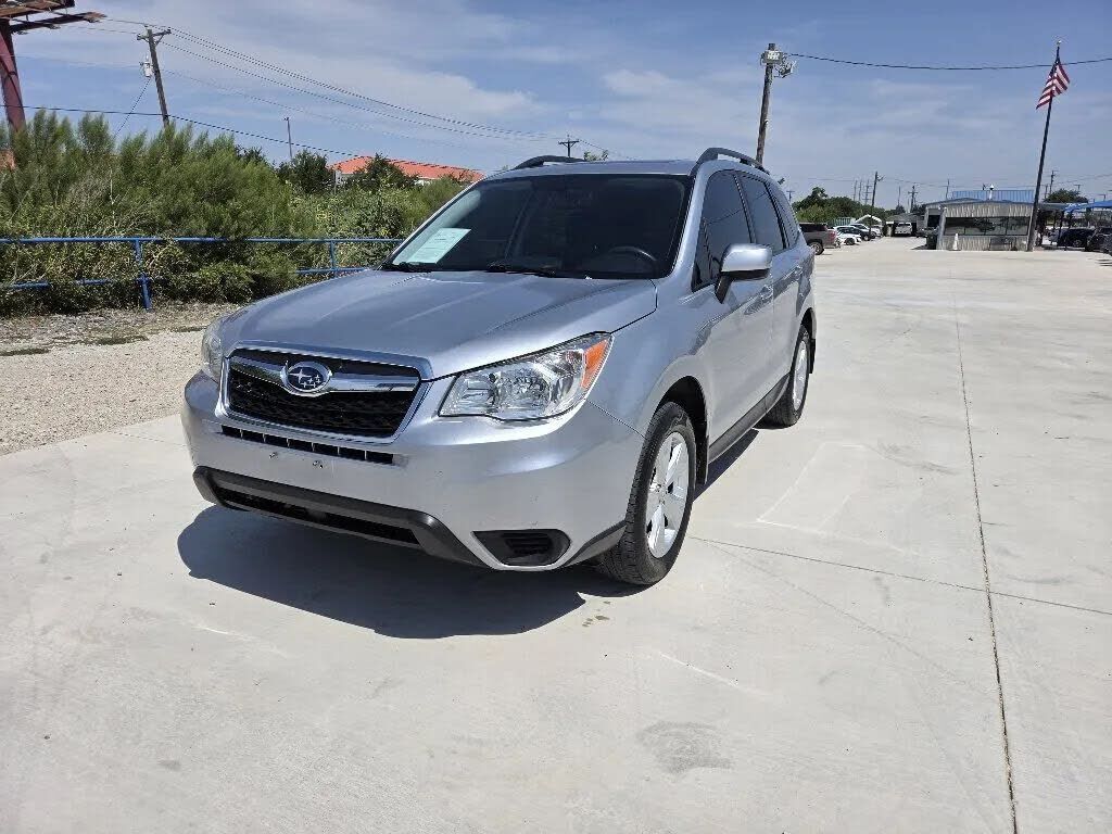 2016 SUBARU Forester