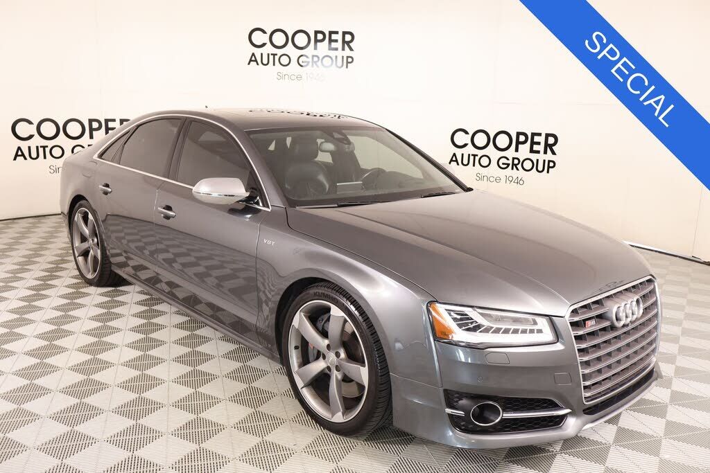 2015 AUDI S8