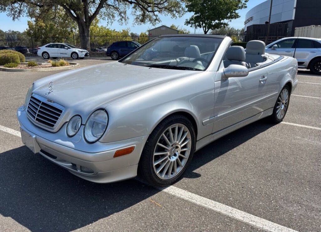 2003 MERCEDES-BENZ CLK-Class