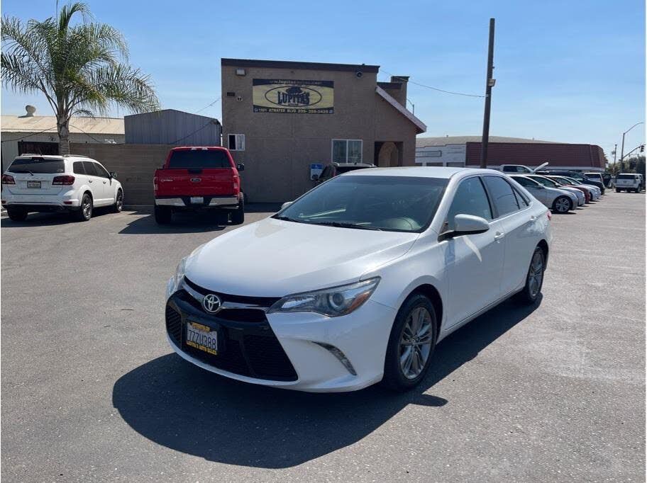 2017 TOYOTA Camry