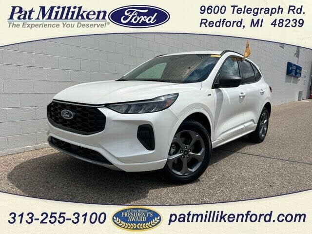 2024 FORD Escape