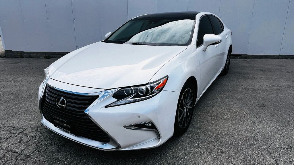 2016 LEXUS ES