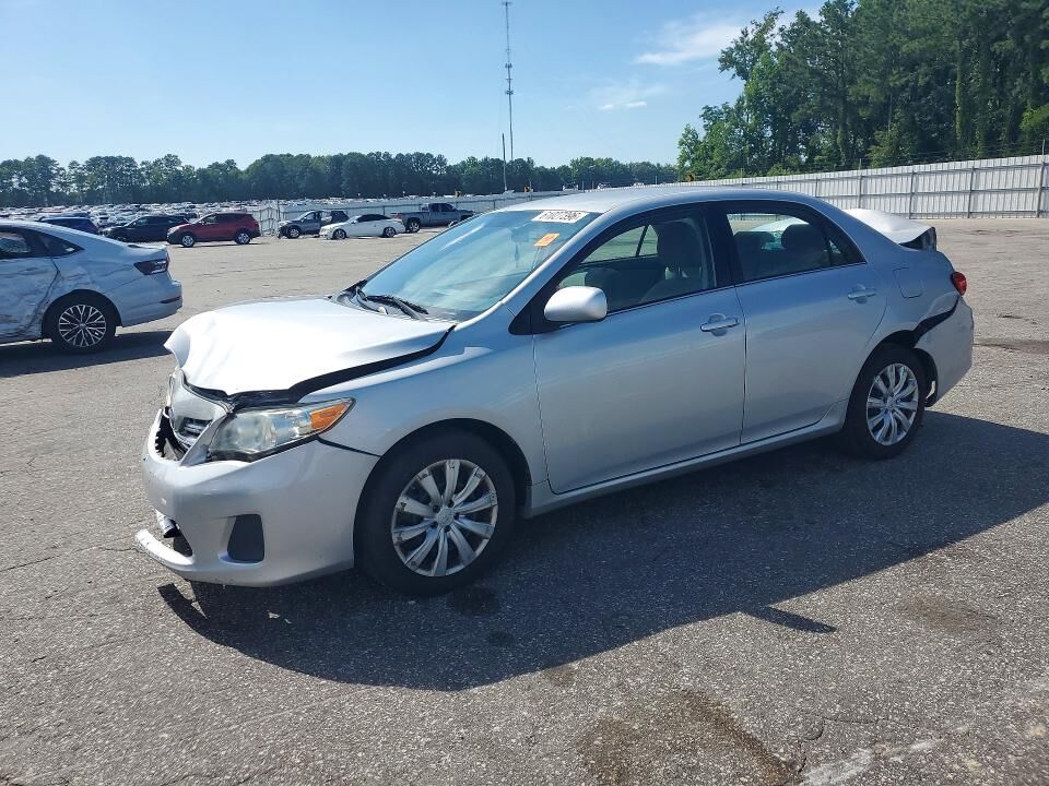 2013 TOYOTA Corolla