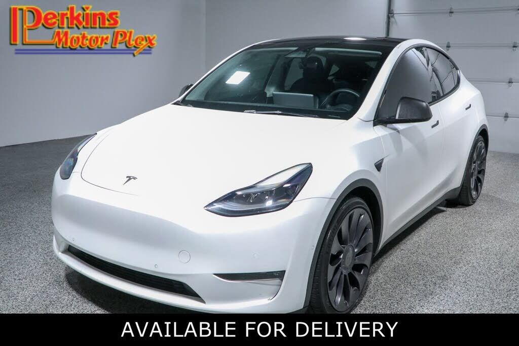 2022 TESLA Model Y