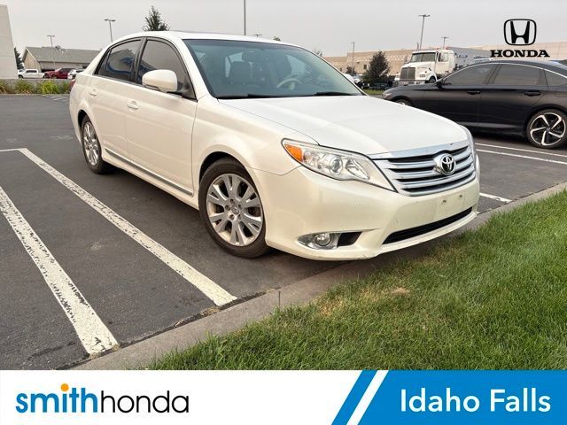 2012 TOYOTA Avalon