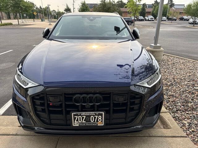 2022 AUDI SQ8