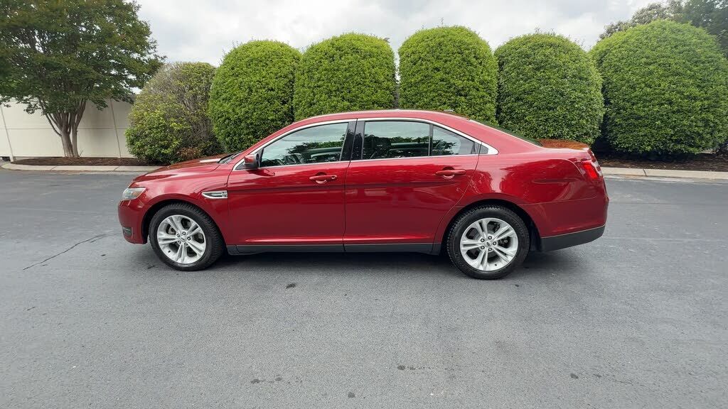 2016 FORD Taurus