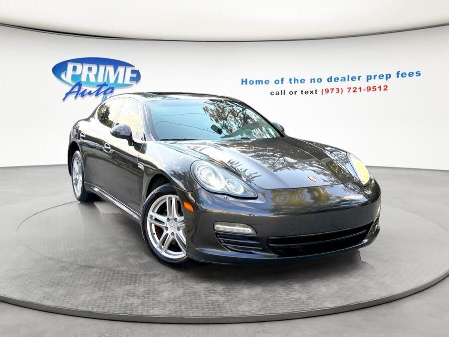 2010 PORSCHE Panamera