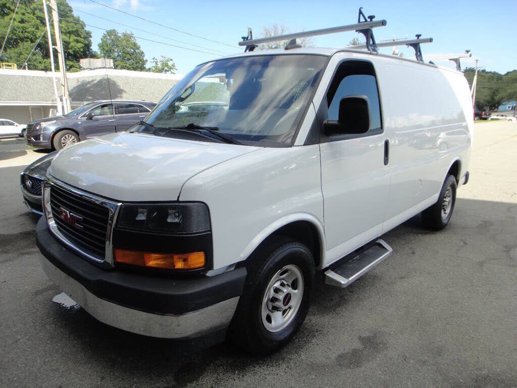 2022 GMC Savana