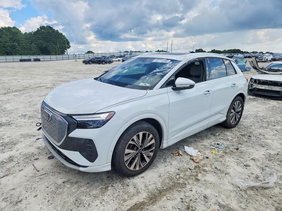 2023 AUDI Q4