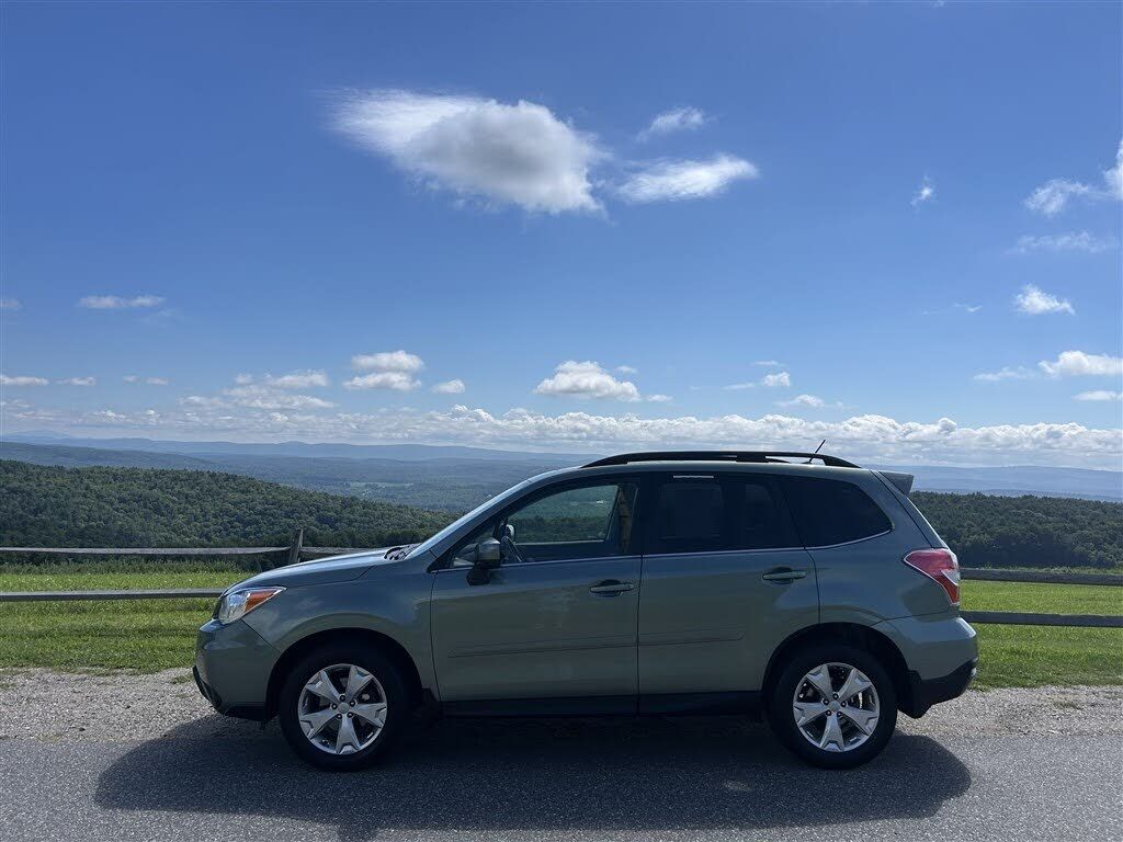 2014 SUBARU Forester