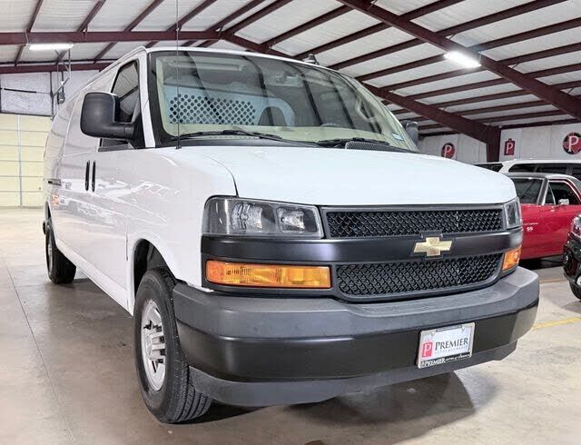 2022 CHEVROLET Express