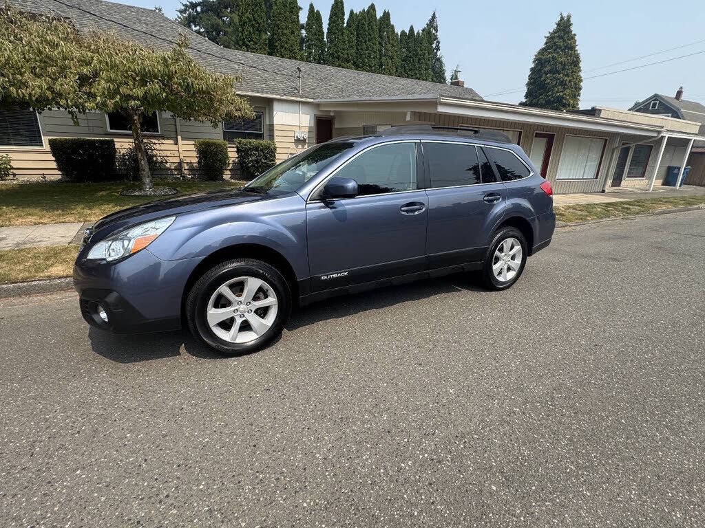 2014 SUBARU Outback