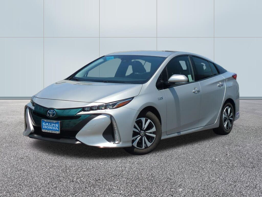 2019 TOYOTA Prius