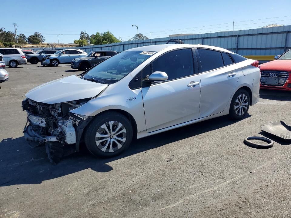 2021 TOYOTA Prius