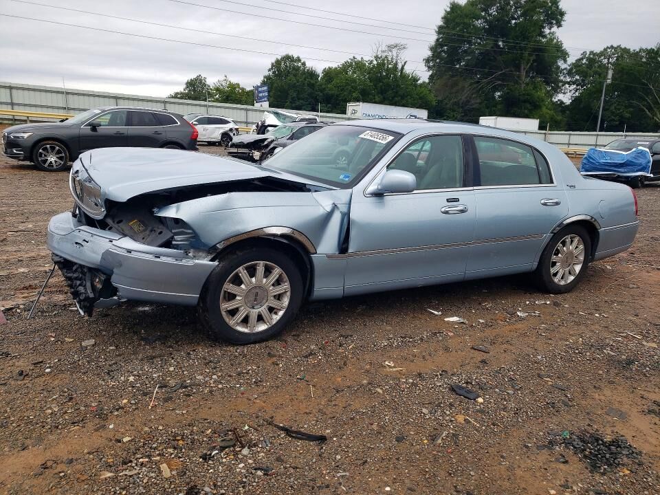 2007 LINCOLN Town Car