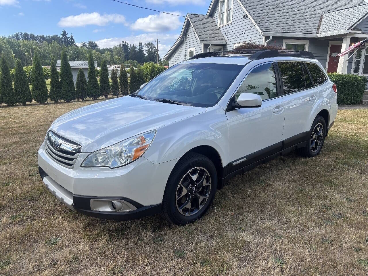 2011 SUBARU Outback