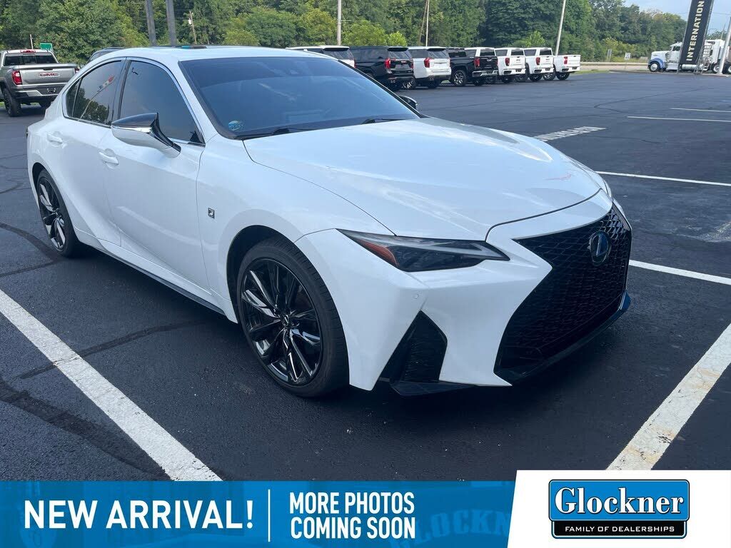 2023 LEXUS IS