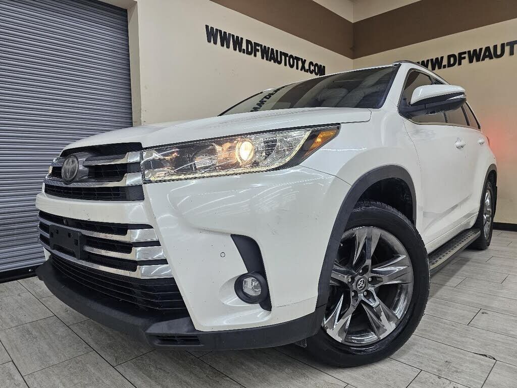2019 TOYOTA Highlander