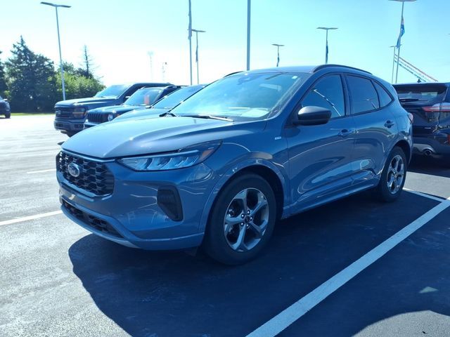 2024 FORD Escape