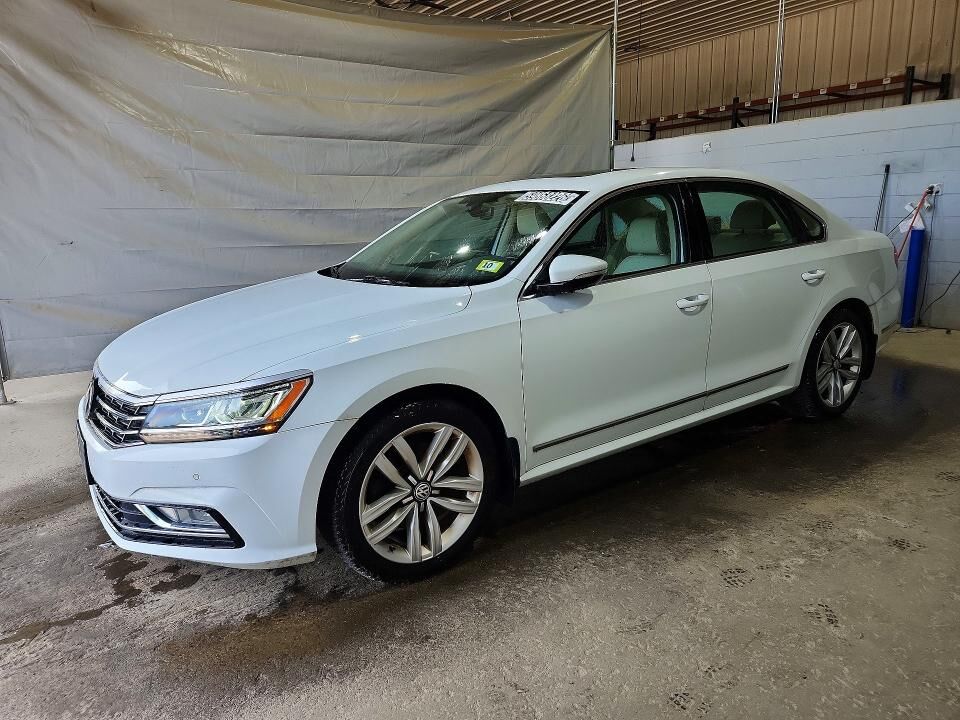 2017 VOLKSWAGEN Passat