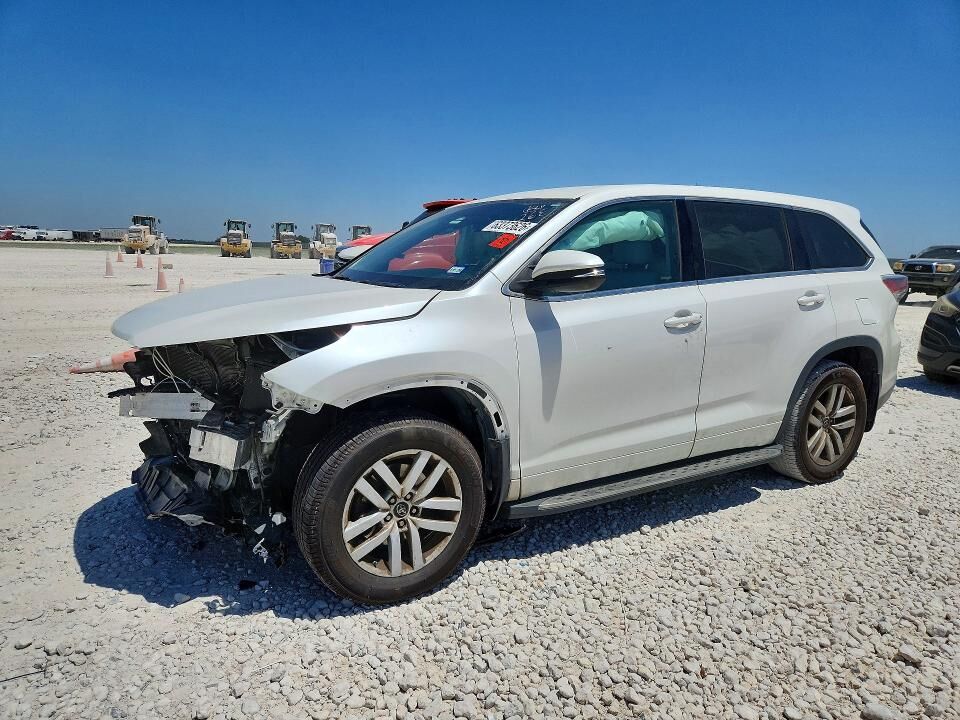 2016 TOYOTA Highlander