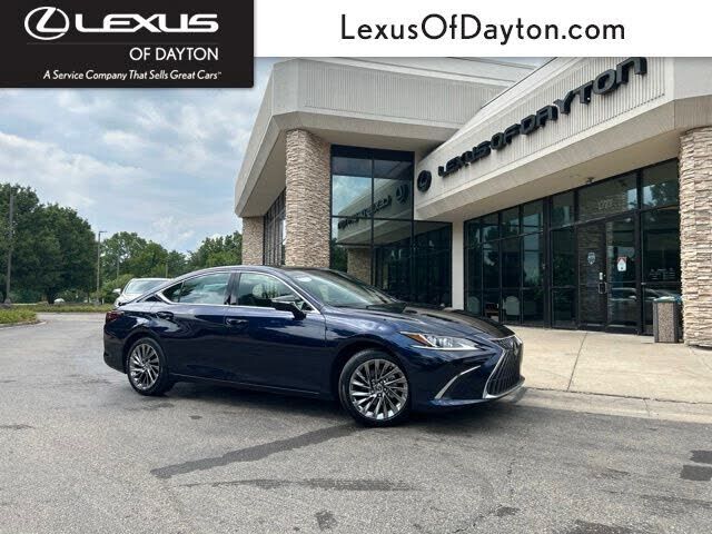 2025 LEXUS ES