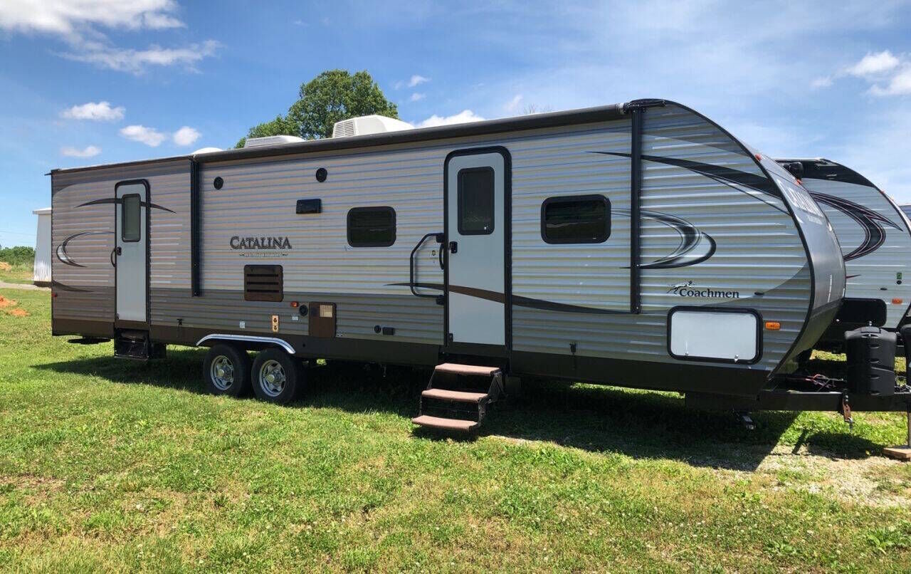 2019 FOREST RIVER Catalina