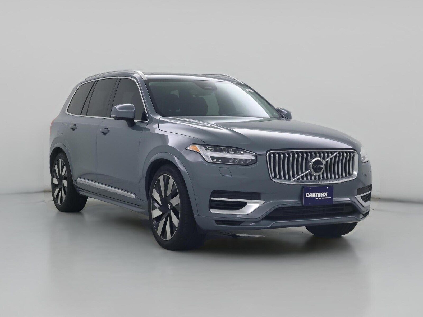 2023 VOLVO XC90