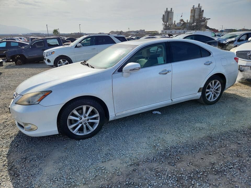 2011 LEXUS ES