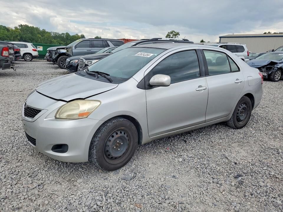 2012 TOYOTA Yaris