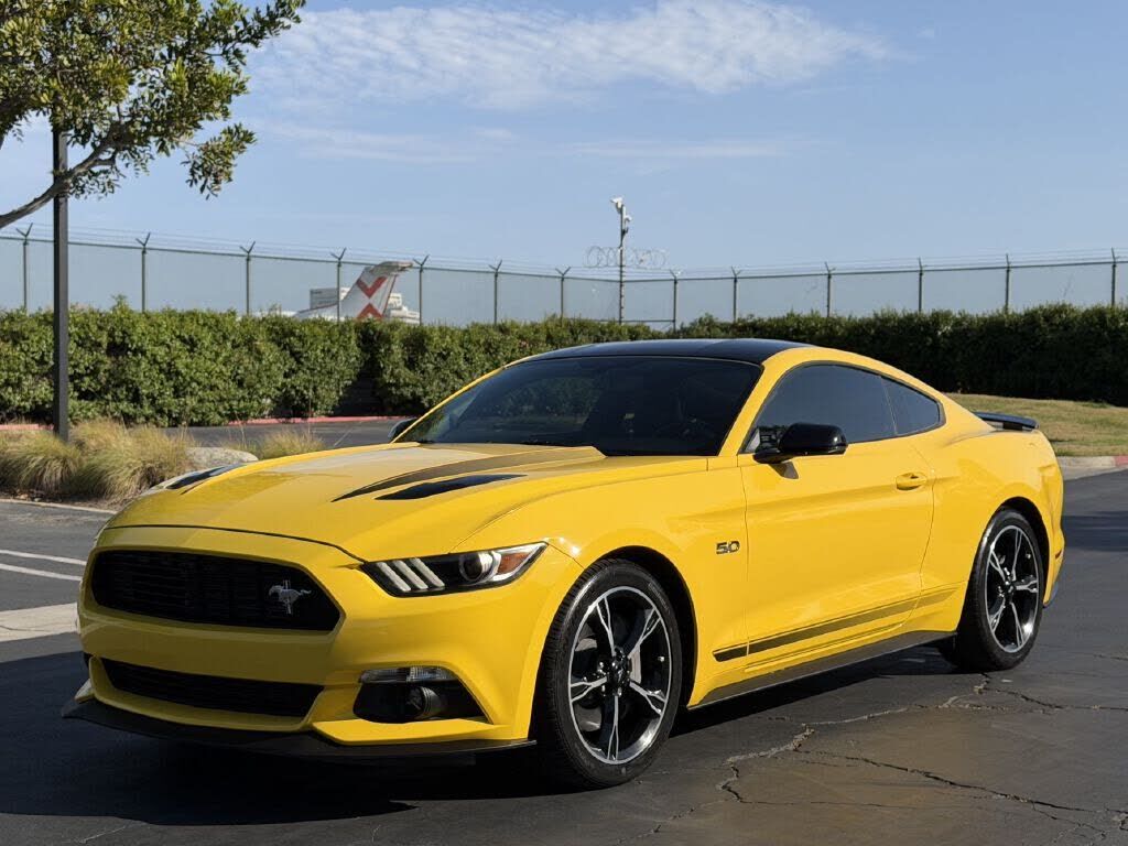 2017 FORD Mustang