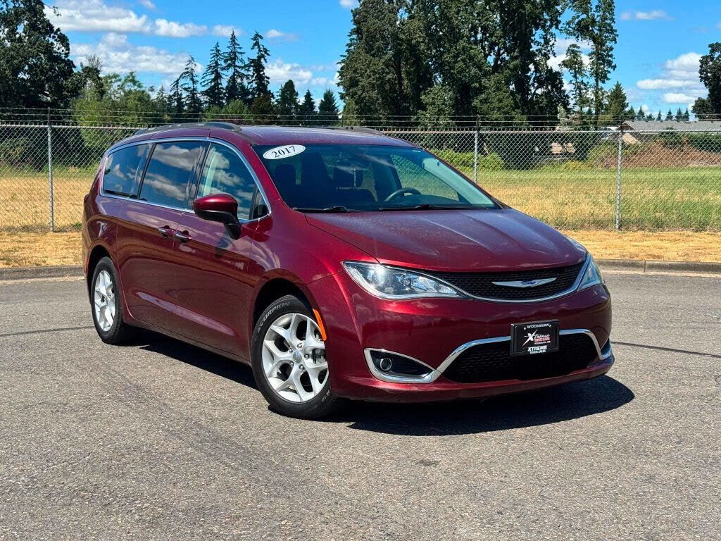2017 CHRYSLER Pacifica