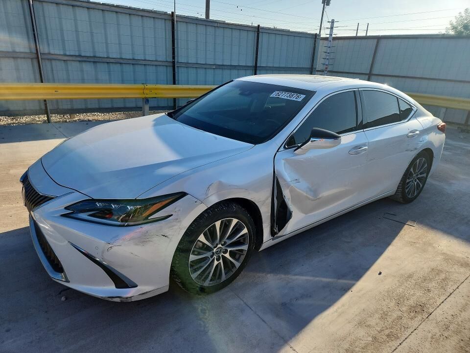 2019 LEXUS ES