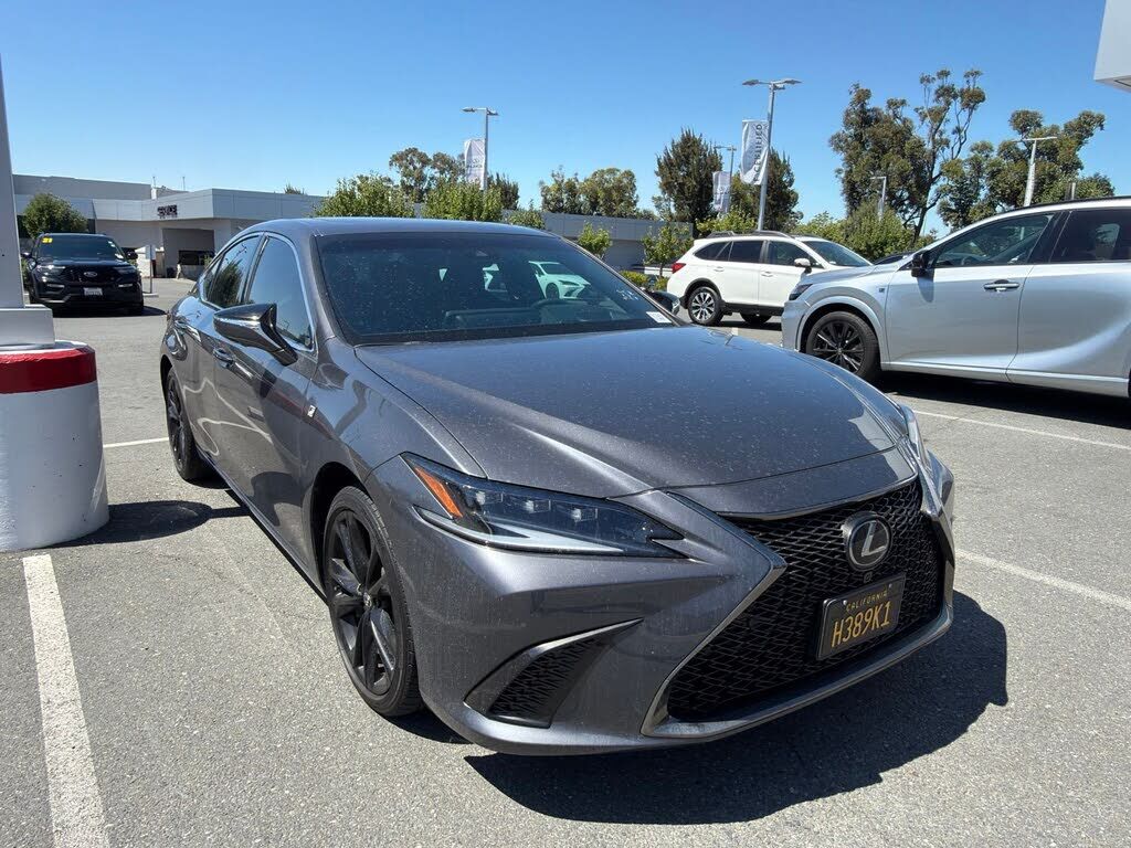 2024 LEXUS ES