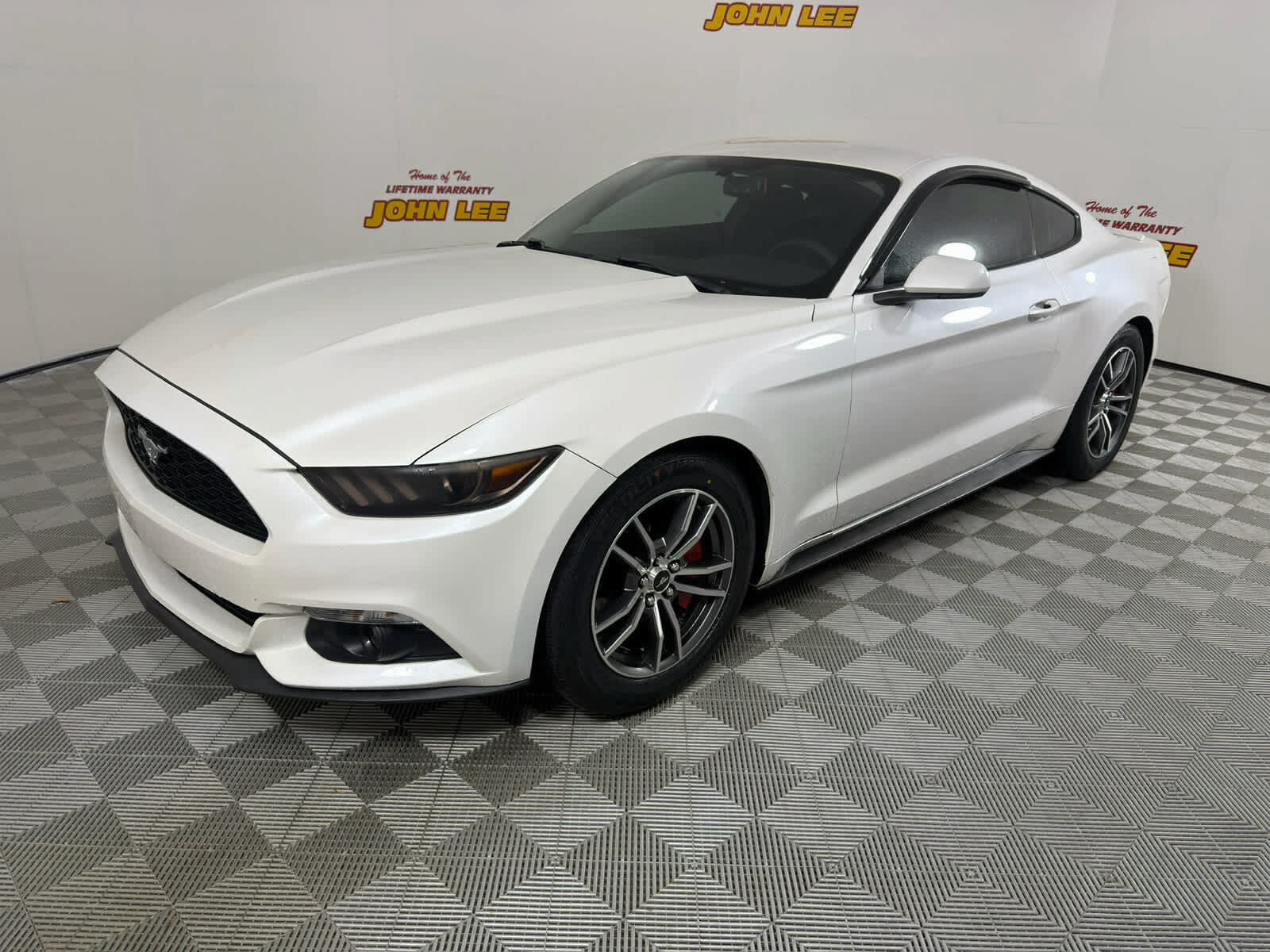 2017 FORD Mustang