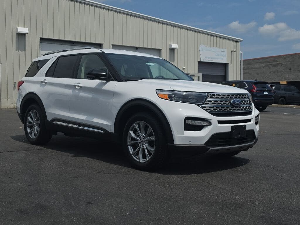 2021 FORD Explorer