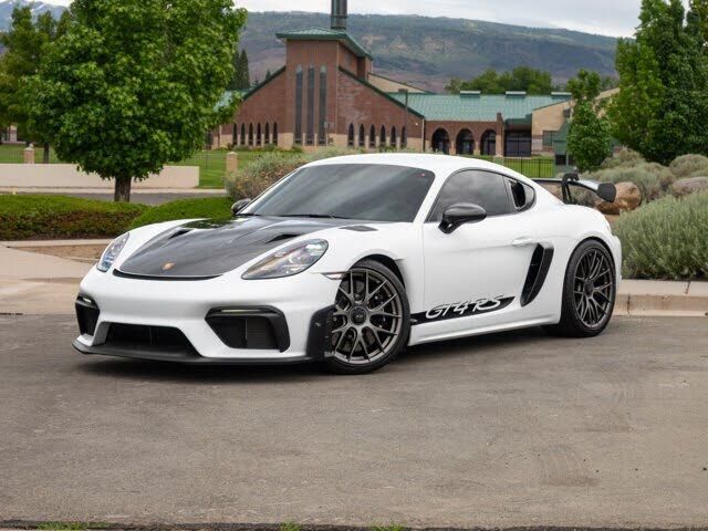 2023 PORSCHE 718